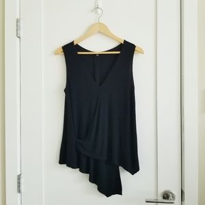 CABLE & GAUGE sleeveless V neck top